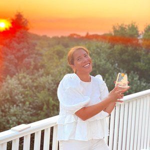 Meet your Posher, Elizabeth